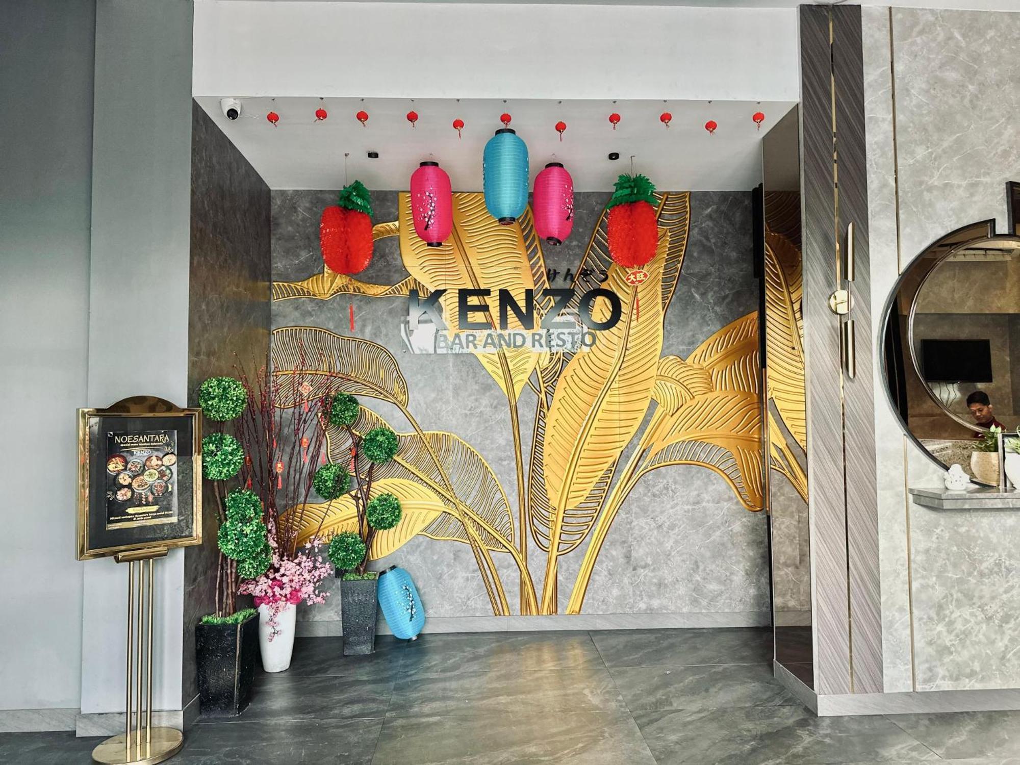 My Home Hotel Pontianak Eksteriør billede