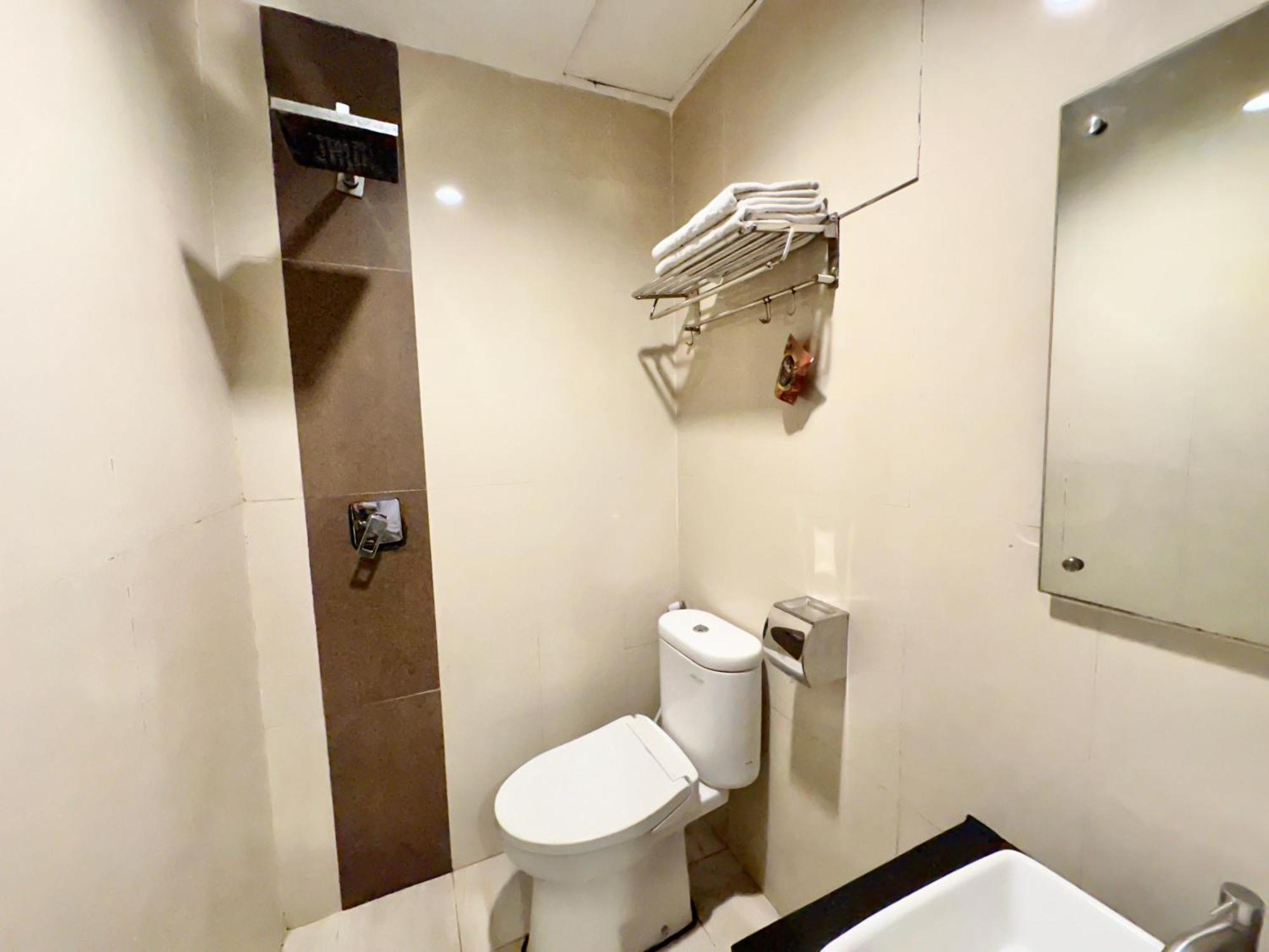 My Home Hotel Pontianak Eksteriør billede